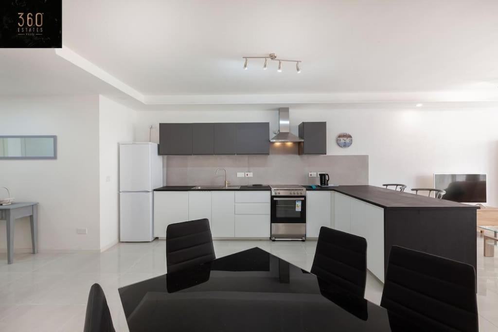 Spacious 2Br Apt In Qawra - Perfect For Families By 360 Estates St. Paul's Bay Luaran gambar