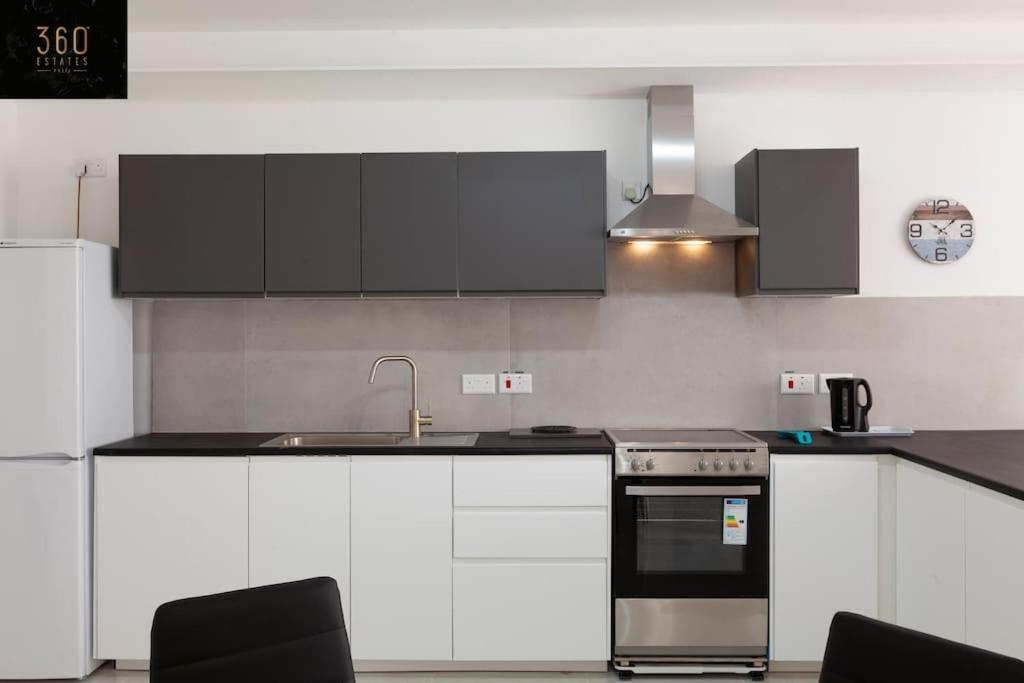 Spacious 2Br Apt In Qawra - Perfect For Families By 360 Estates St. Paul's Bay Luaran gambar